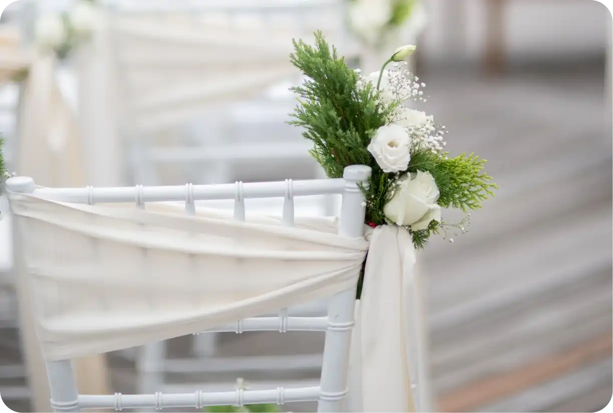 florals-chair-wedding